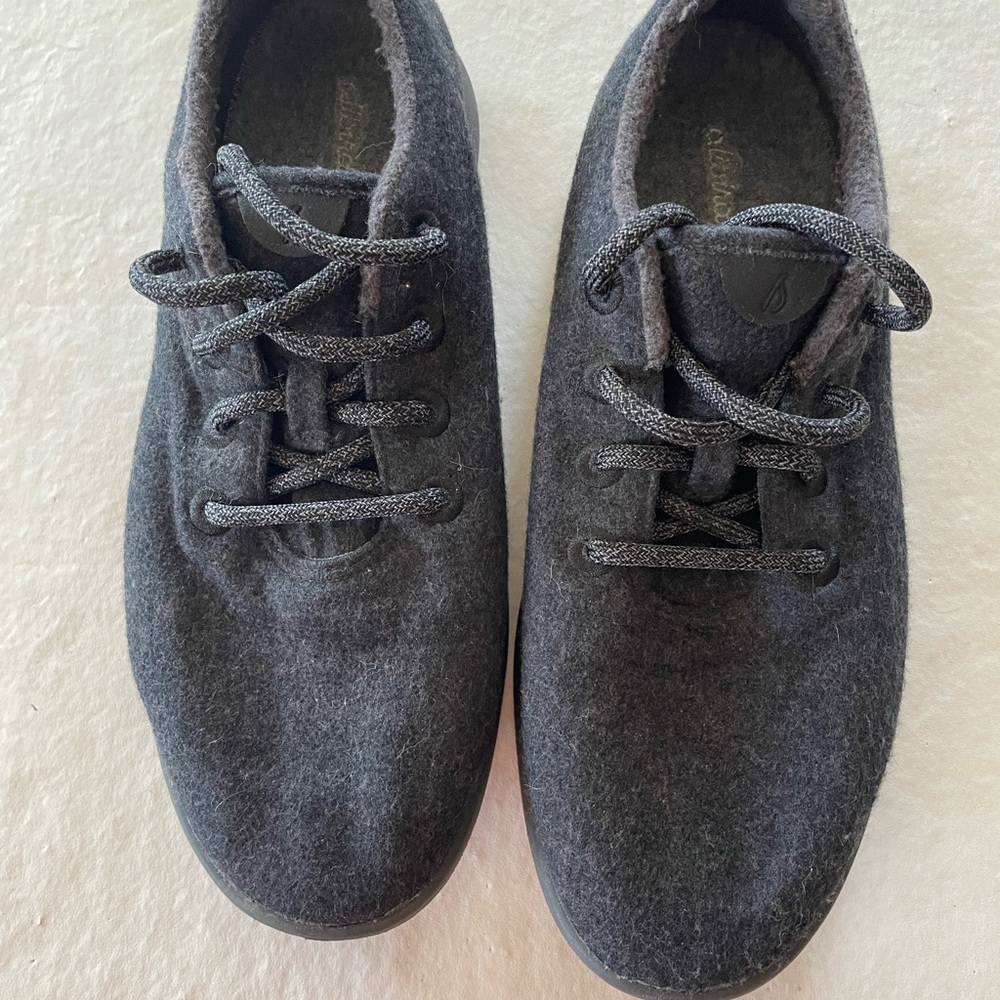 Allbirds Dark Gray Wool Runners/ M10 - Picture 13 of 16